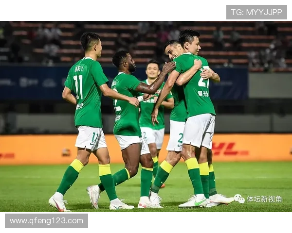 北京篮球队在城市联赛中以63分稳居积分榜首位，展现强劲实力