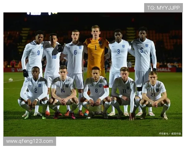 足球巨星们的告别盛宴与荣耀回忆的交织时刻 足球巨星们的告别盛宴与荣耀回忆的交织时刻